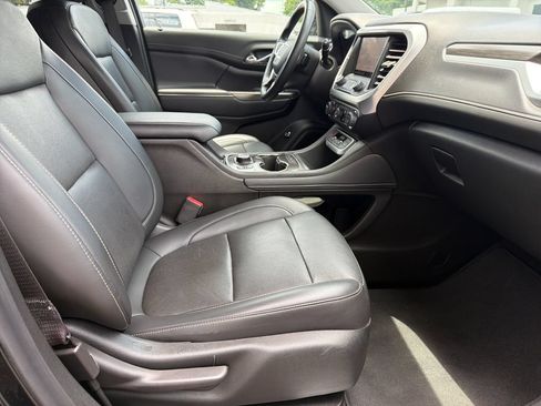 Used 2023 GMC Acadia SLT AWD/4WD image 42