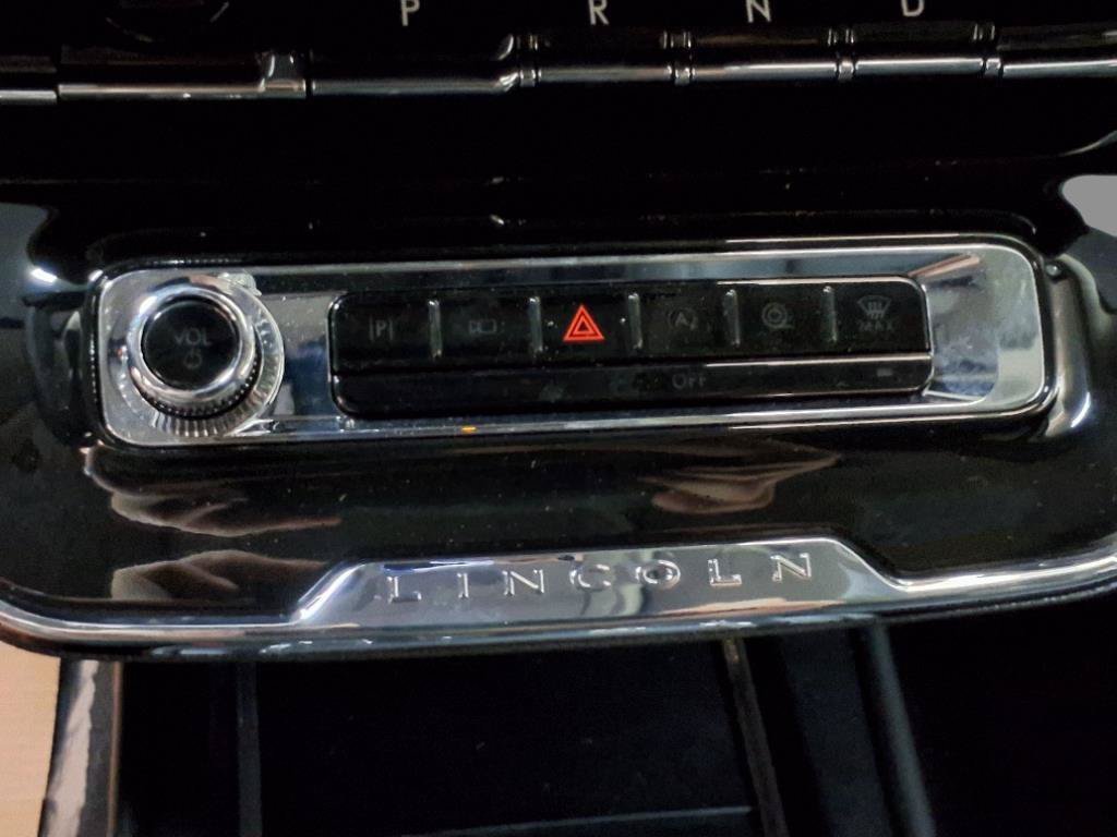 New 2025 Lincoln Corsair Reserve w/ Equipment Group 202A AWD/4WD image 22