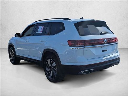Used 2024 Volkswagen Atlas SE image 8