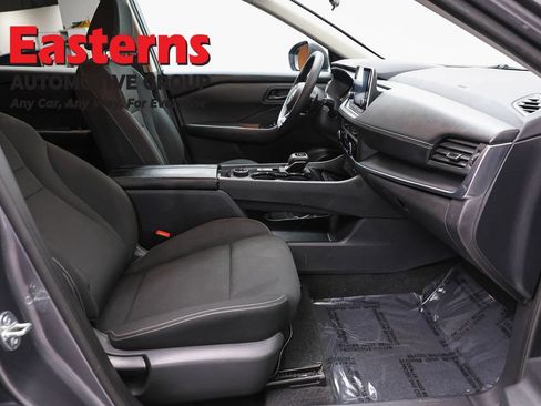 Used 2024 Nissan Rogue S AWD/4WD image 25