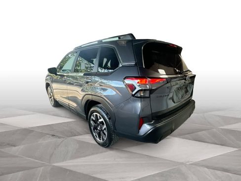 Used 2026 Subaru Forester Premium AWD/4WD image 6