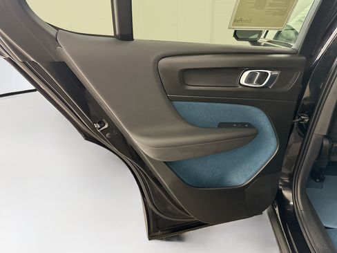 Used 2023 Volvo C40 P8 Recharge Plus AWD/4WD image 28