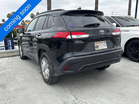 Used 2024 Toyota Corolla Cross LE FWD image 1