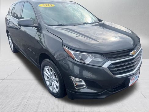 Used 2018 Chevrolet Equinox LT AWD/4WD image 3