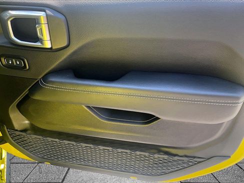 Used 2023 Jeep Wrangler Sahara w/ Cold Weather Group image 19