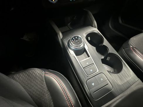 Certified 2025 Ford Escape ST-Line FWD image 27