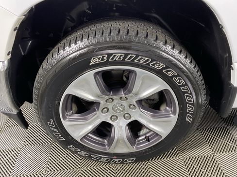 Used 2024 RAM 1500 Laramie AWD/4WD image 13
