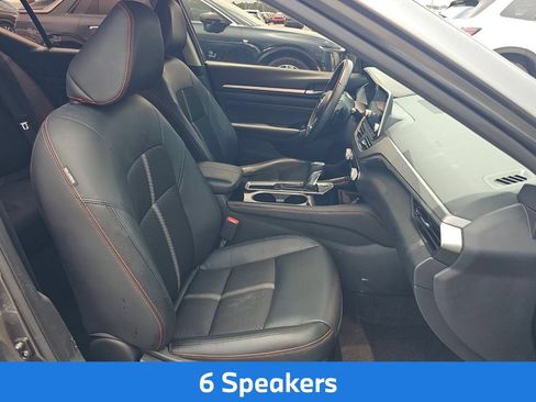 Used 2023 Nissan Altima 2.5 SR FWD image 8