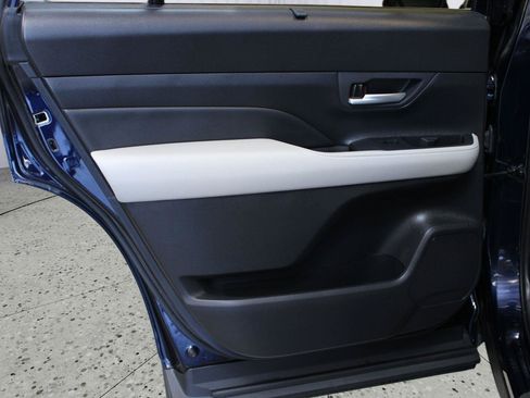 Certified 2024 Toyota Grand Highlander AWD image 45