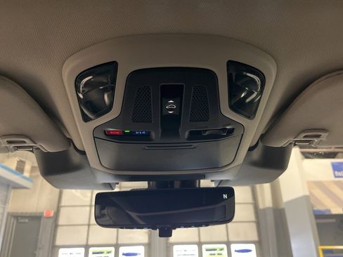 Certified 2025 Subaru Outback Touring image 27