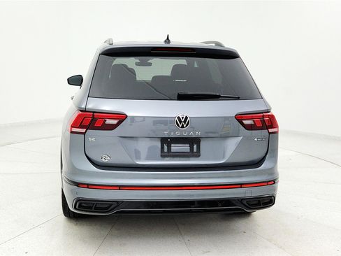 Used 2023 Volkswagen Tiguan SE R-Line image 3