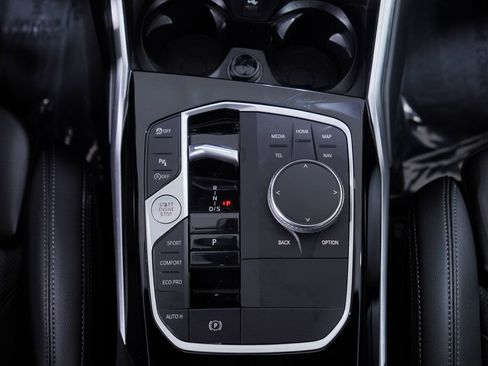 Used 2023 BMW 330i Sedan w/ Driving Assistance Package image 14