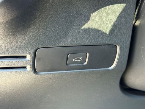 Certified 2023 Volvo C40 P8 Recharge Plus AWD/4WD image 41