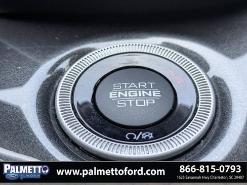 Used 2023 Jeep Grand Cherokee L Laredo image 28