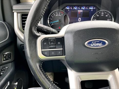 Used 2024 Ford Expedition XLT AWD/4WD image 14