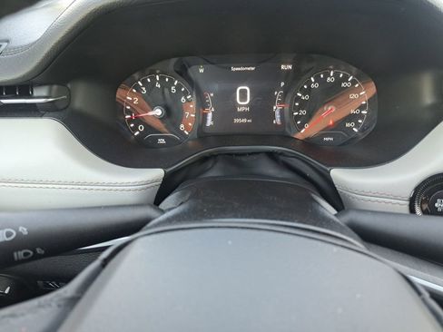 Used 2025 Jeep Compass Limited image 11