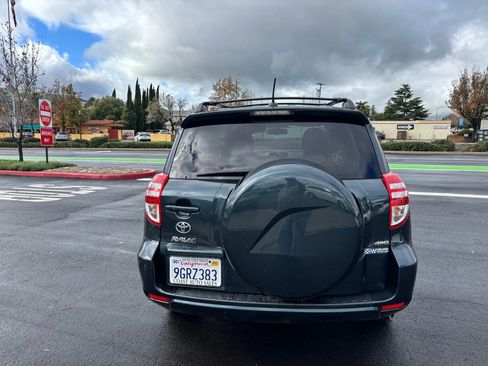 Used 2012 Toyota RAV4 Limited image 8