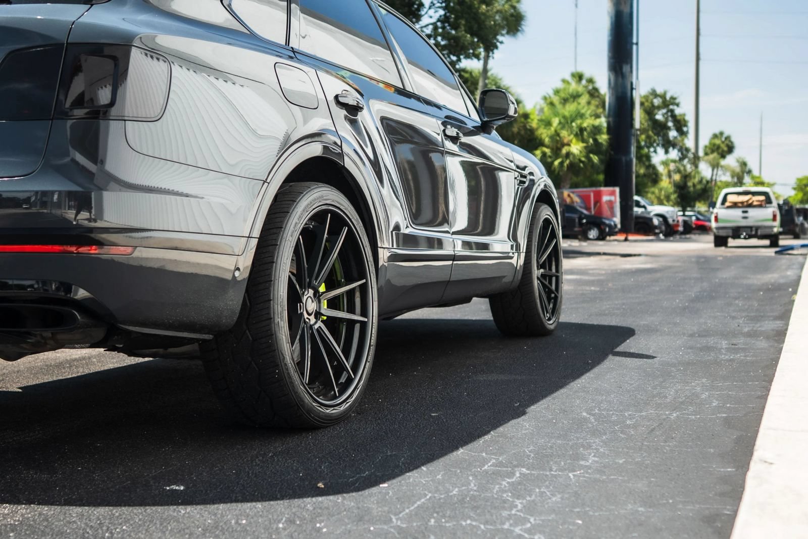 Used 2018 Bentley Bentayga AWD/4WD image 9