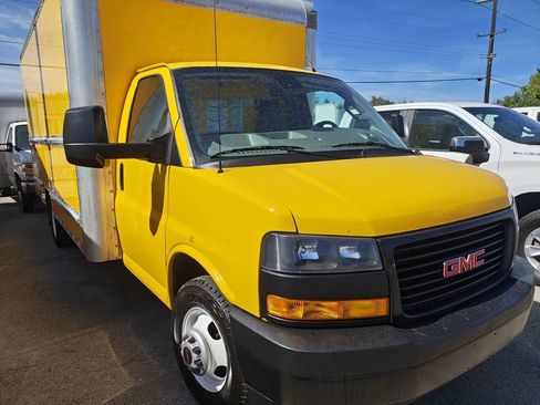 Used 2022 GMC Savana 3500 Extended w/ Power Convenience Package RWD image 8