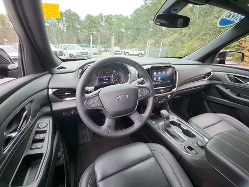 Used 2023 Chevrolet Traverse LT w/ Midnight/Sport Edition image 14