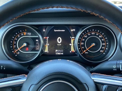 Used 2023 Jeep Gladiator Mojave w/ Trailer Tow Package image 15