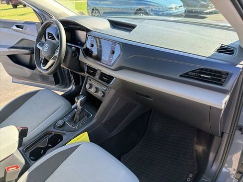 Used 2022 Volkswagen Taos SE w/ Panoramic Sunroof Package image 26