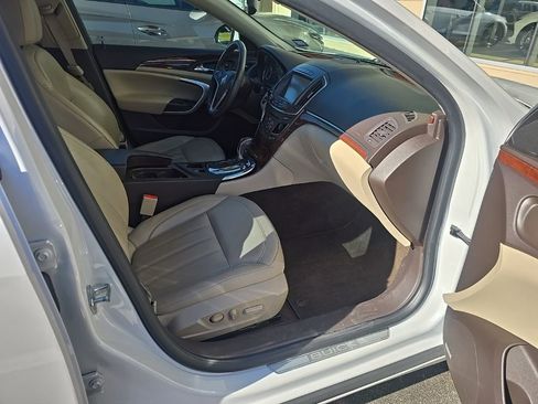 Used 2016 Buick Regal Premium w/ Driver Confidence Package #1 image 8