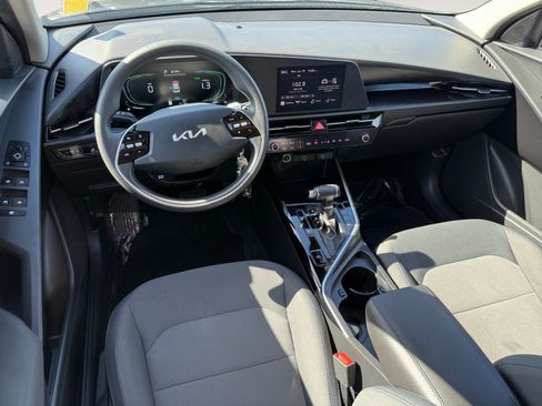 Used 2023 Kia Niro LX FWD image 15