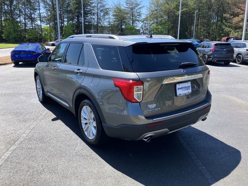 Used 2023 Ford Explorer Limited w/ Limited Technology Package RWD image 8