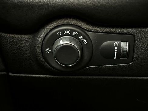 Used 2024 Dodge Durango GT image 32