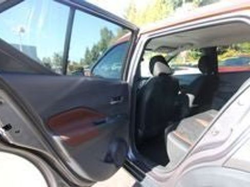 Used 2020 Nissan Kicks SR image 26