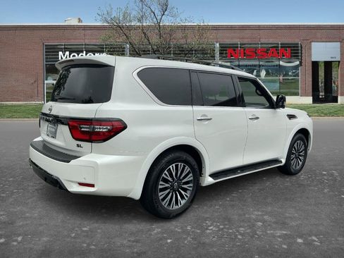 Used 2023 Nissan Armada SL w/ Midnight Edition Package AWD/4WD image 4