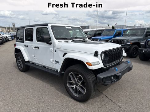 Used 2024 Jeep Wrangler Sport S w/ Convenience Group image 14