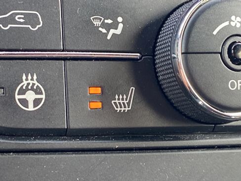 Used 2019 Dodge Grand Caravan GT FWD image 18