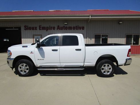 Used 2023 RAM 2500 Big Horn w/ Level 1 Equipment Group AWD/4WD image 4