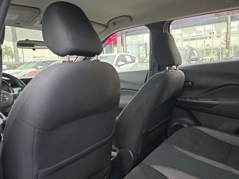 Used 2019 Nissan Kicks S FWD image 15