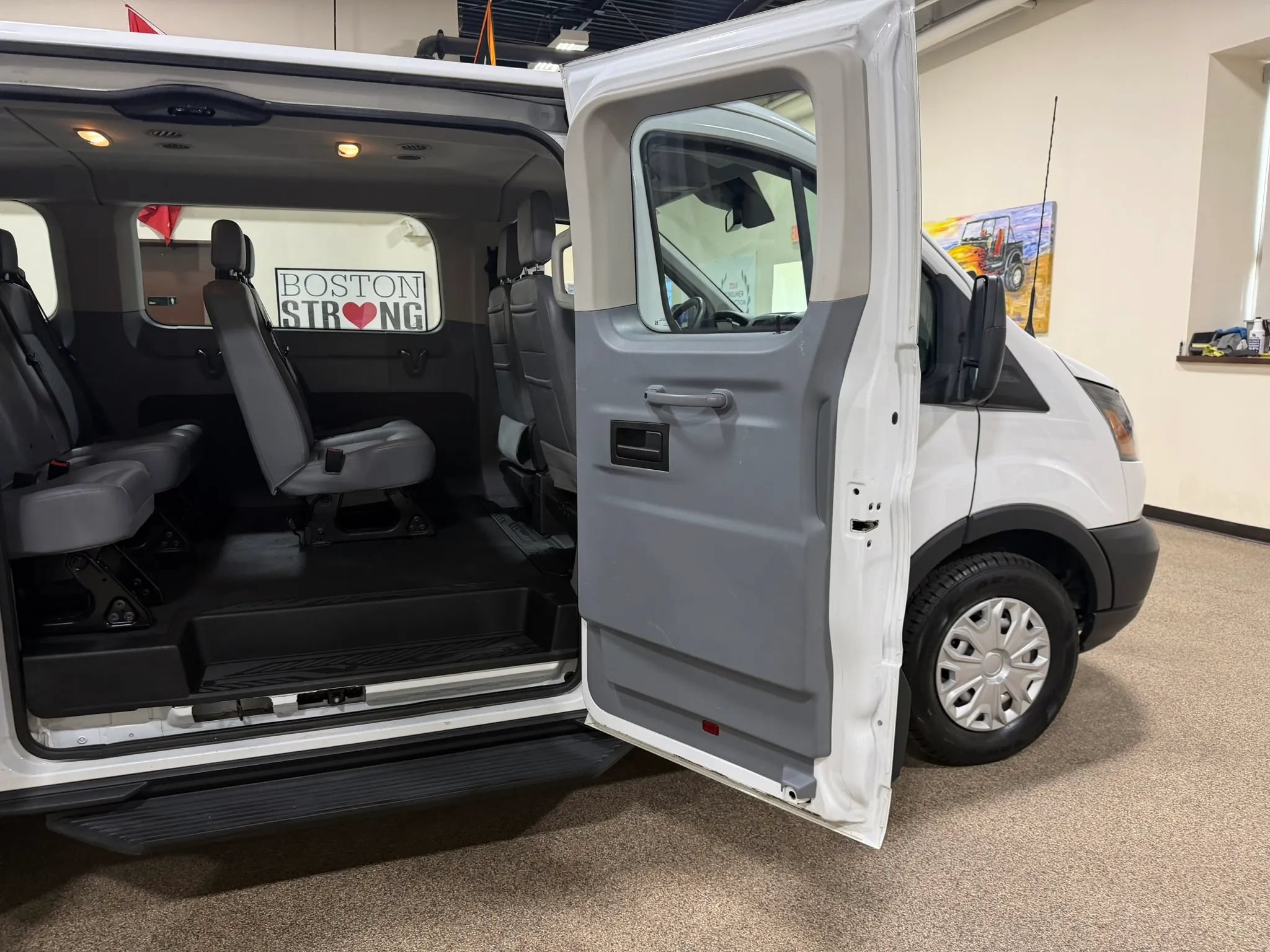 Used 2018 Ford Transit 150 XL RWD image 26