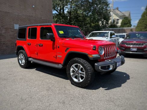 Used 2018 Jeep Wrangler Unlimited Sahara AWD/4WD image 3
