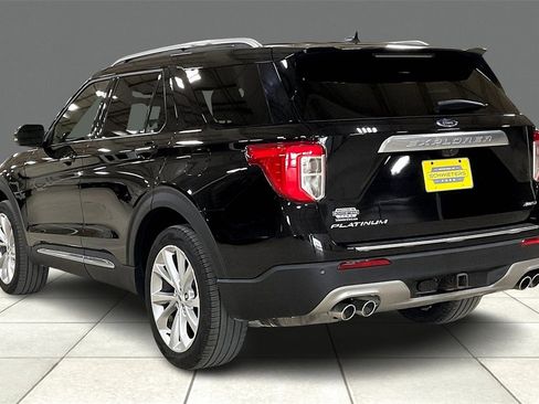 Certified 2022 Ford Explorer Platinum w/ Equipment Group 601A image 11