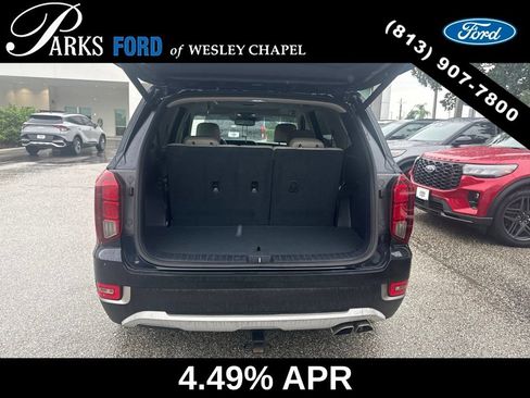 Used 2021 Hyundai Palisade SEL w/ Premium Package FWD image 3