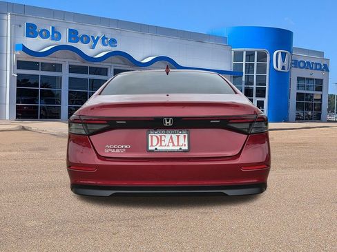 Used 2023 Honda Accord EX image 6