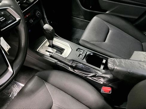 Used 2018 Subaru Impreza 2.0i Premium image 16