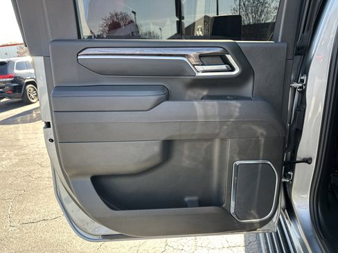 Certified 2025 Chevrolet Silverado 2500 LTZ w/ LTZ Plus Package image 22