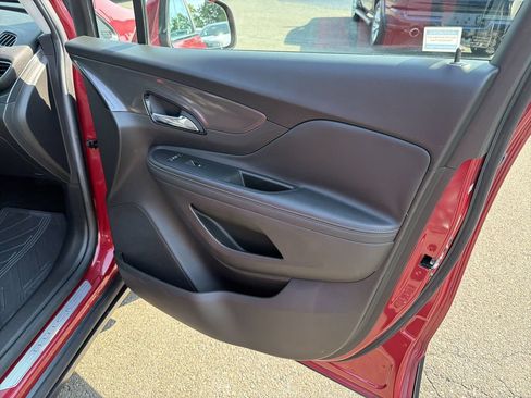 Used 2018 Buick Encore Essence AWD/4WD image 14
