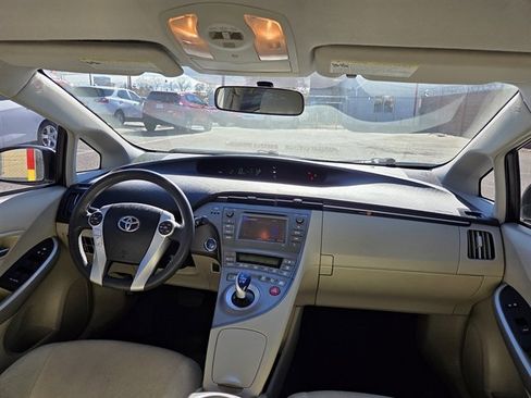 Used 2013 Toyota Prius Two image 5