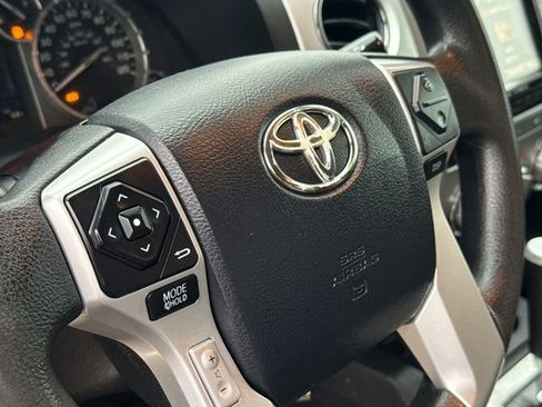 Used 2017 Toyota Tundra SR5 w/ SR5 Upgrade Package RWD image 29