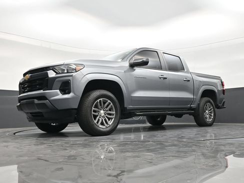 Used 2023 Chevrolet Colorado LT w/ LT Convenience Package RWD image 19