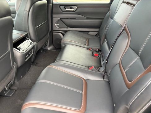 New 2026 Nissan Armada SL image 21