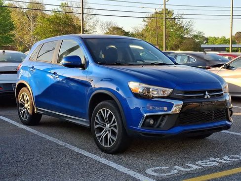 Used 2019 Mitsubishi Outlander Sport ES image 2
