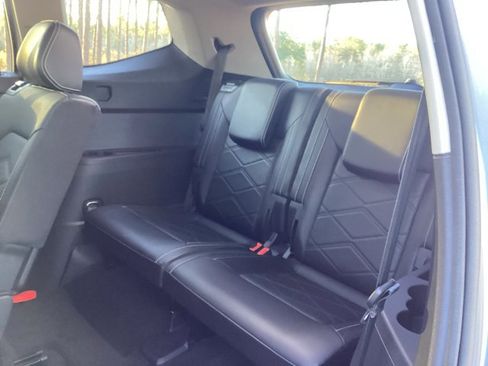 Used 2024 Volkswagen Atlas SE image 11